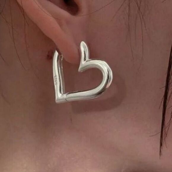 The Statement Heart earrings hoop huggie in 925 silver - Picture 1 of 6